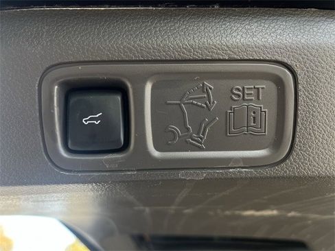 Used 2022 Lincoln Navigator Reserve image 35