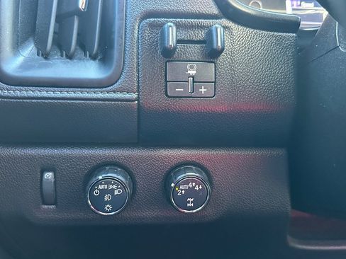 Used 2018 GMC Canyon SLT w/ Driver Alert Package image 33