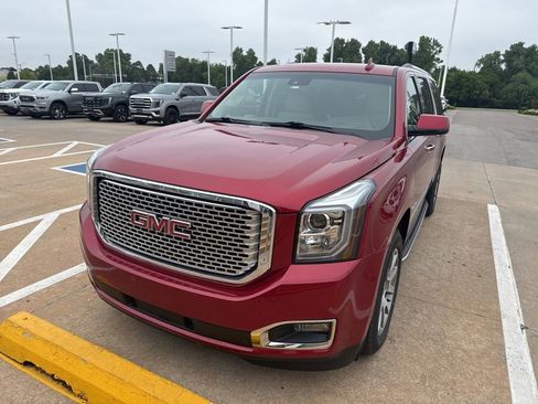 Used 2015 GMC Yukon XL Denali RWD image 1