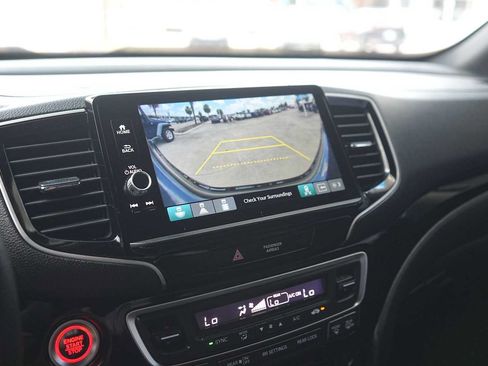 Certified 2025 Honda Ridgeline Black Edition image 22