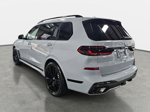 New 2026 BMW X7 xDrive40i w/ M Sport Package image 7