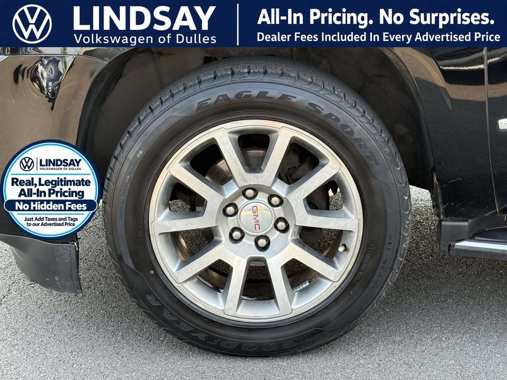 Used 2018 GMC Yukon Denali w/ Open Road Package AWD/4WD image 8