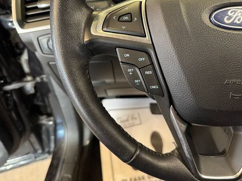 Used 2023 Ford Edge SEL AWD/4WD image 11