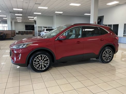 Used 2022 Ford Escape SEL w/ Technology Package image 4