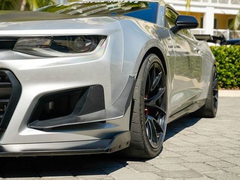 Used 2019 Chevrolet Camaro ZL1 image 42