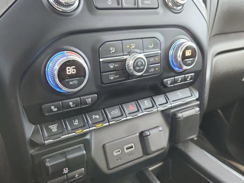 Used 2022 GMC Sierra 2500 Denali image 28