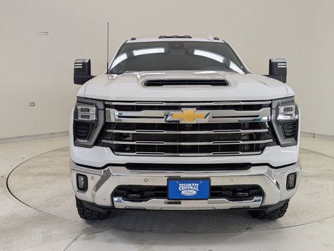 Used 2024 Chevrolet Silverado 3500 LTZ w/ LTZ Texas Edition image 6