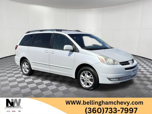Used 2005 Toyota Sienna XLE AWD/4WD image 1