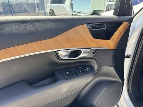Used 2023 Volvo XC90 T8 Plus image 13