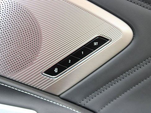 Used 2024 Chevrolet Corvette Z06 RWD image 18