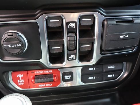 Used 2022 Jeep Wrangler Unlimited Rubicon 4xe w/ Steel Bumper Group image 30