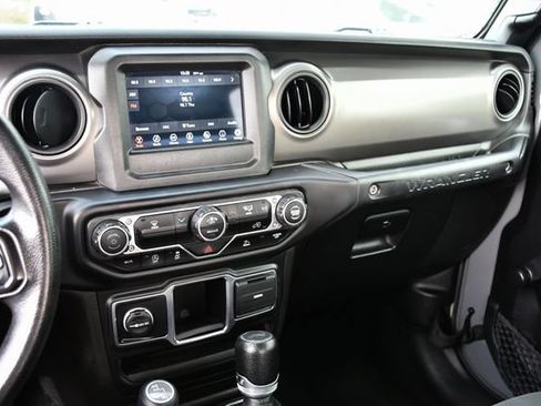Used 2023 Jeep Wrangler Unlimited Sport AWD/4WD image 21