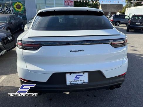 Used 2023 Porsche Cayenne Platinum Edition image 10