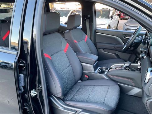 Certified 2025 Chevrolet Colorado Z71 w/ Technology Package image 11