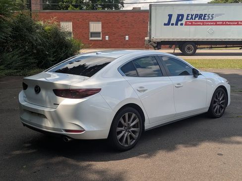Used 2019 MAZDA MAZDA3 Sedan w/ Preferred Package FWD image 2