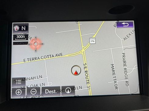Used 2017 Lexus ES 300h w/ Luxury Package FWD image 26