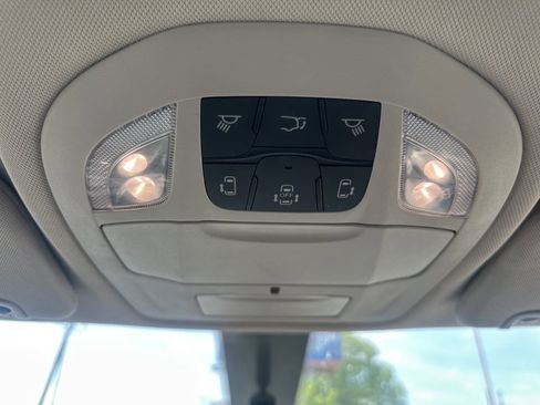 Used 2022 Chrysler Voyager LX FWD image 20