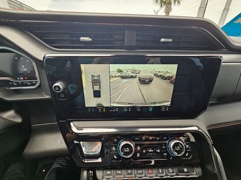 Used 2022 GMC Sierra 1500 AT4 w/ AT4 Premium Package AWD/4WD image 28