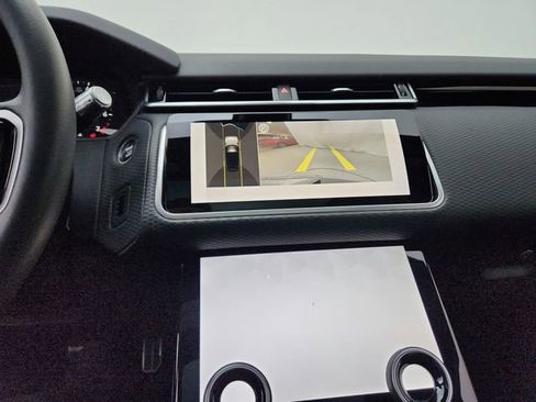 Certified 2023 Land Rover Range Rover Velar R-Dynamic S image 19