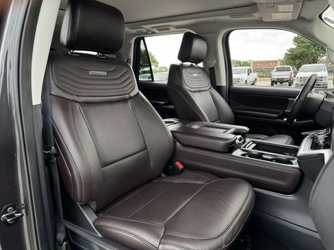 Certified 2025 Ford Expedition Platinum w/ Platinum Ultimate Package image 33