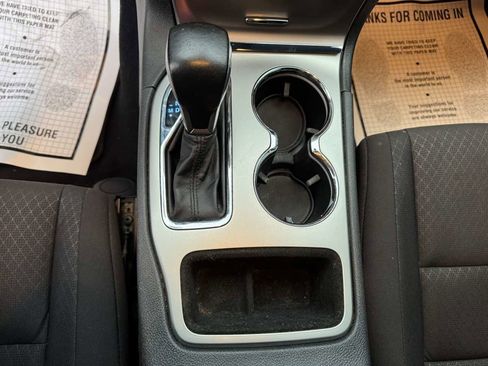 Used 2019 Jeep Grand Cherokee Laredo w/ Security & Convenience Group image 18