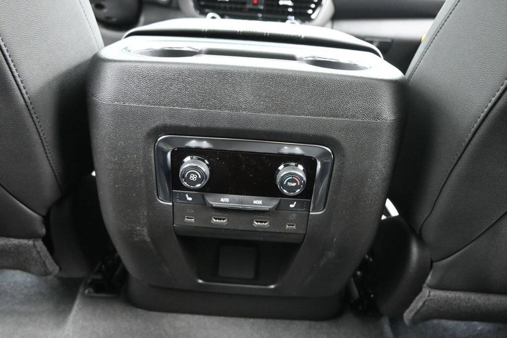New 2026 Chevrolet Tahoe High Country AWD/4WD image 33