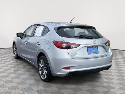Used 2018 MAZDA MAZDA3 Touring image 6