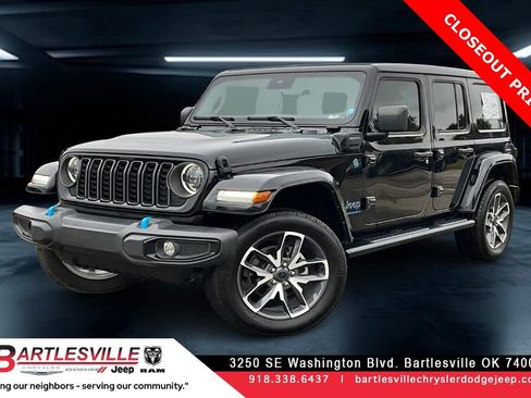 Used 2024 Jeep Wrangler Unlimited w/ Convenience Group image 1