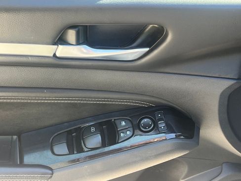 Used 2023 Nissan Altima 2.5 SL FWD image 23