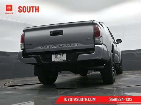 Used 2023 Toyota Tacoma TRD Sport AWD/4WD image 33