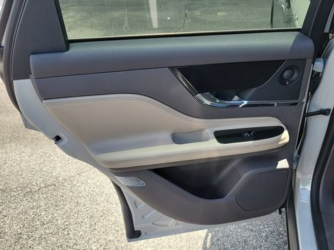 Used 2020 Lincoln Corsair Reserve w/ Elements Package FWD image 8