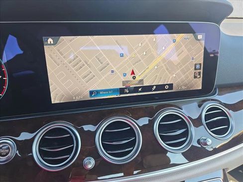 Used 2023 Mercedes-Benz E 450 4MATIC Sedan image 12