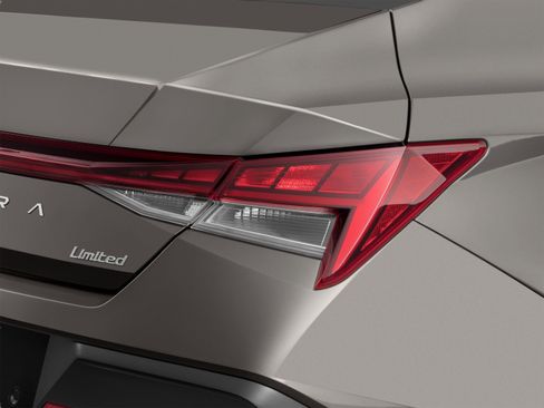 New 2026 Hyundai Elantra Limited FWD image 16