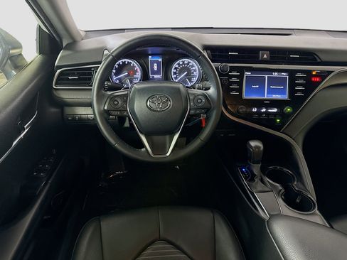 Used 2020 Toyota Camry SE image 17