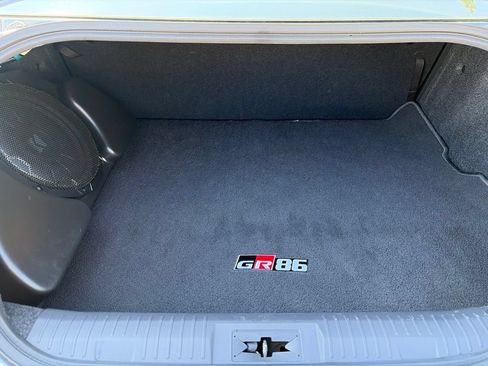 Used 2025 Toyota GR86 RWD image 18