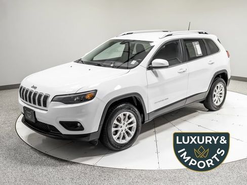 Used 2019 Jeep Cherokee Latitude w/ Popular Appearance Group AWD/4WD image 1