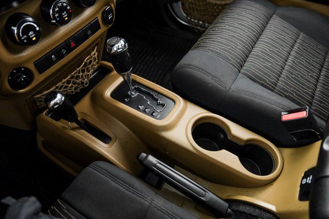 Used 2012 Jeep Wrangler Sahara AWD/4WD image 19
