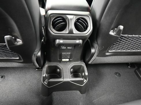New 2026 Jeep Gladiator Rubicon w/ Steel Power Dome Hood Package AWD/4WD image 30