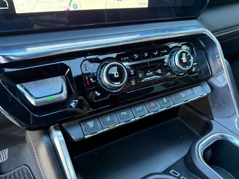 Used 2024 GMC Sierra 2500 Denali Ultimate w/ Max Trailering Package image 18