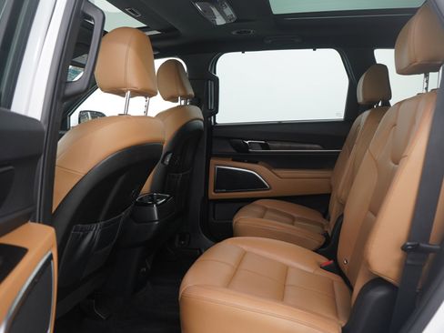 Used 2020 Kia Telluride SX w/ Towing Package image 21