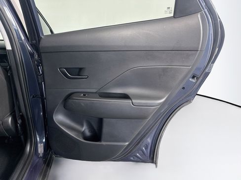 Used 2025 Hyundai Kona SEL FWD image 30