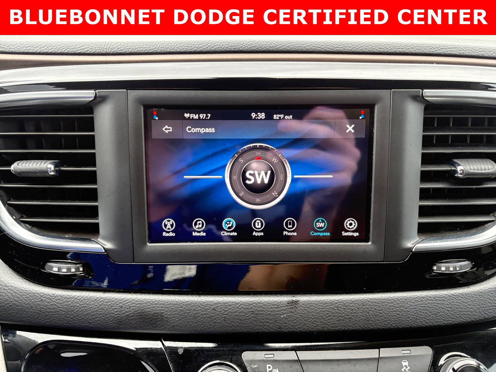 Used 2019 Chrysler Pacifica L FWD image 15