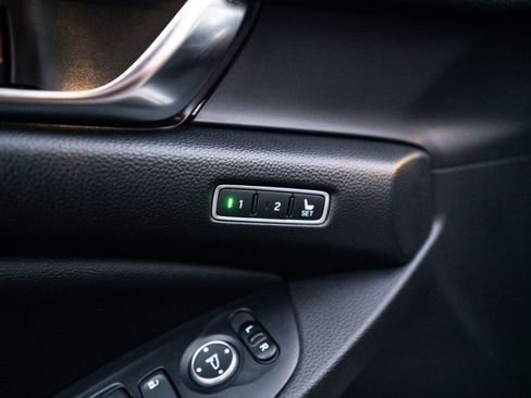 Used 2021 Honda Accord Touring image 25