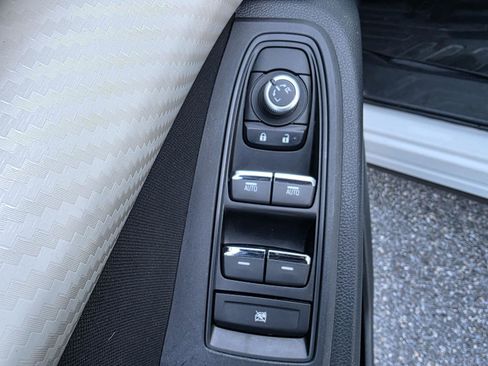 Used 2021 Subaru Ascent Premium w/ Convenience Package image 10