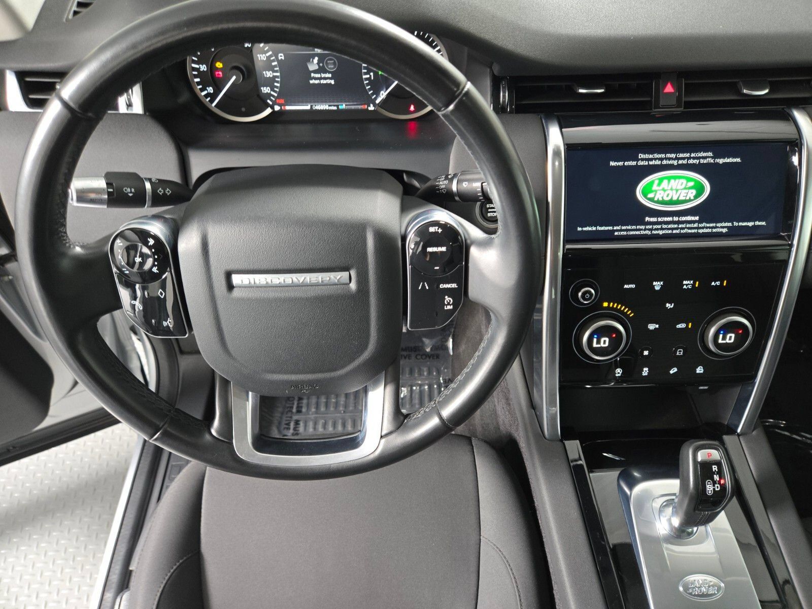 Used 2020 Land Rover Discovery Sport AWD/4WD image 12