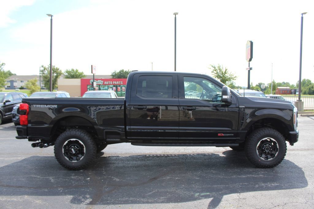 New 2026 Ford F350 Platinum w/ Tremor Off-Road Package AWD/4WD image 6