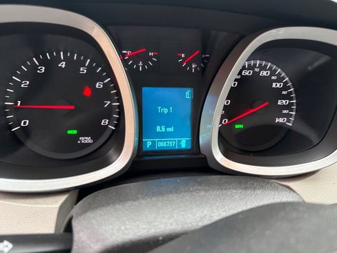 Used 2010 Chevrolet Equinox LTZ image 14