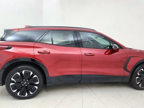 Used 2024 Chevrolet Blazer EV RS image 6