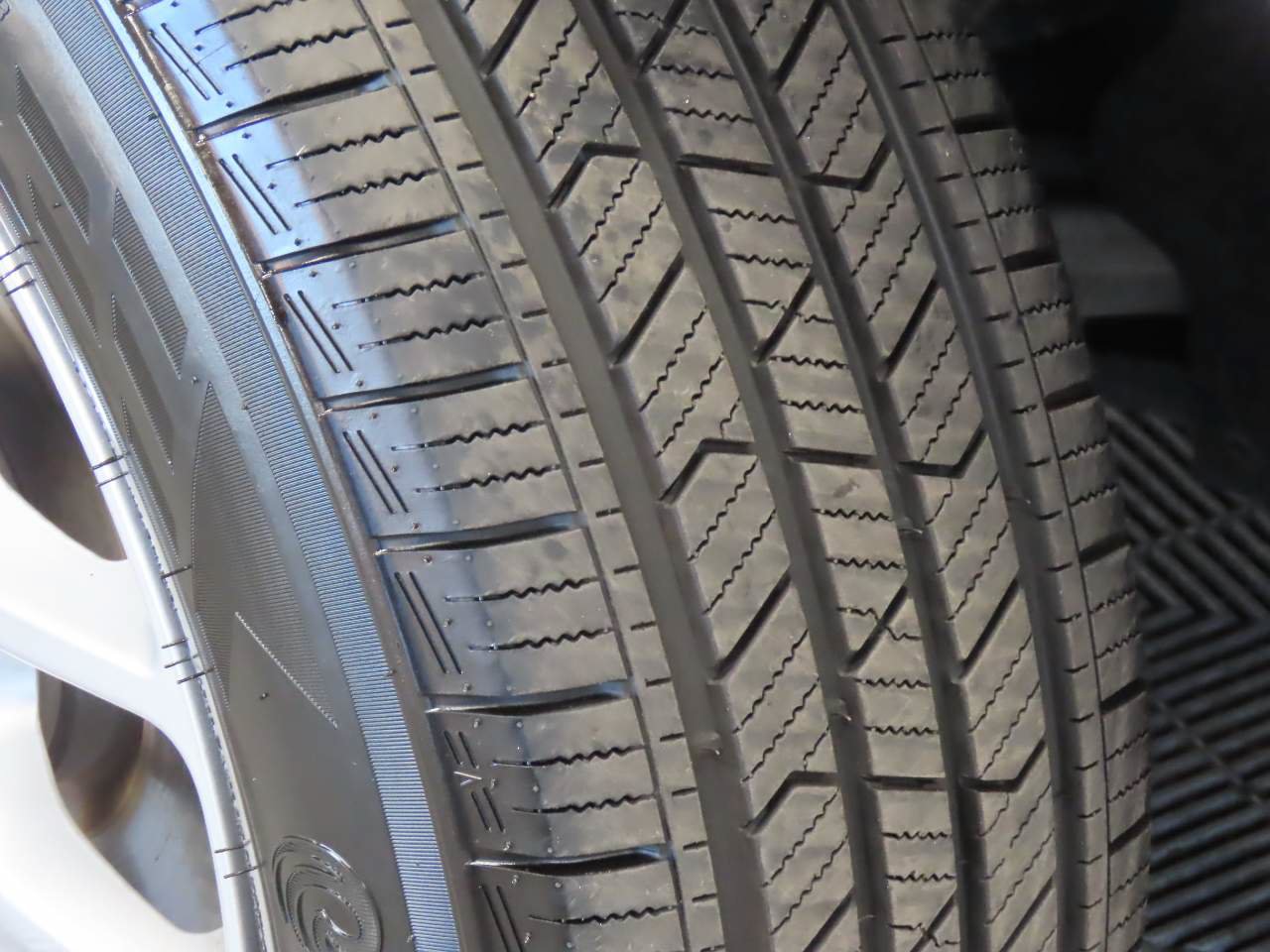 Used 2025 Chrysler Pacifica Select FWD image 7