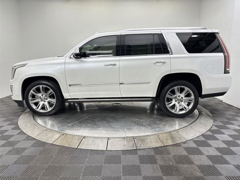 Used 2016 Cadillac Escalade Premium AWD/4WD image 16